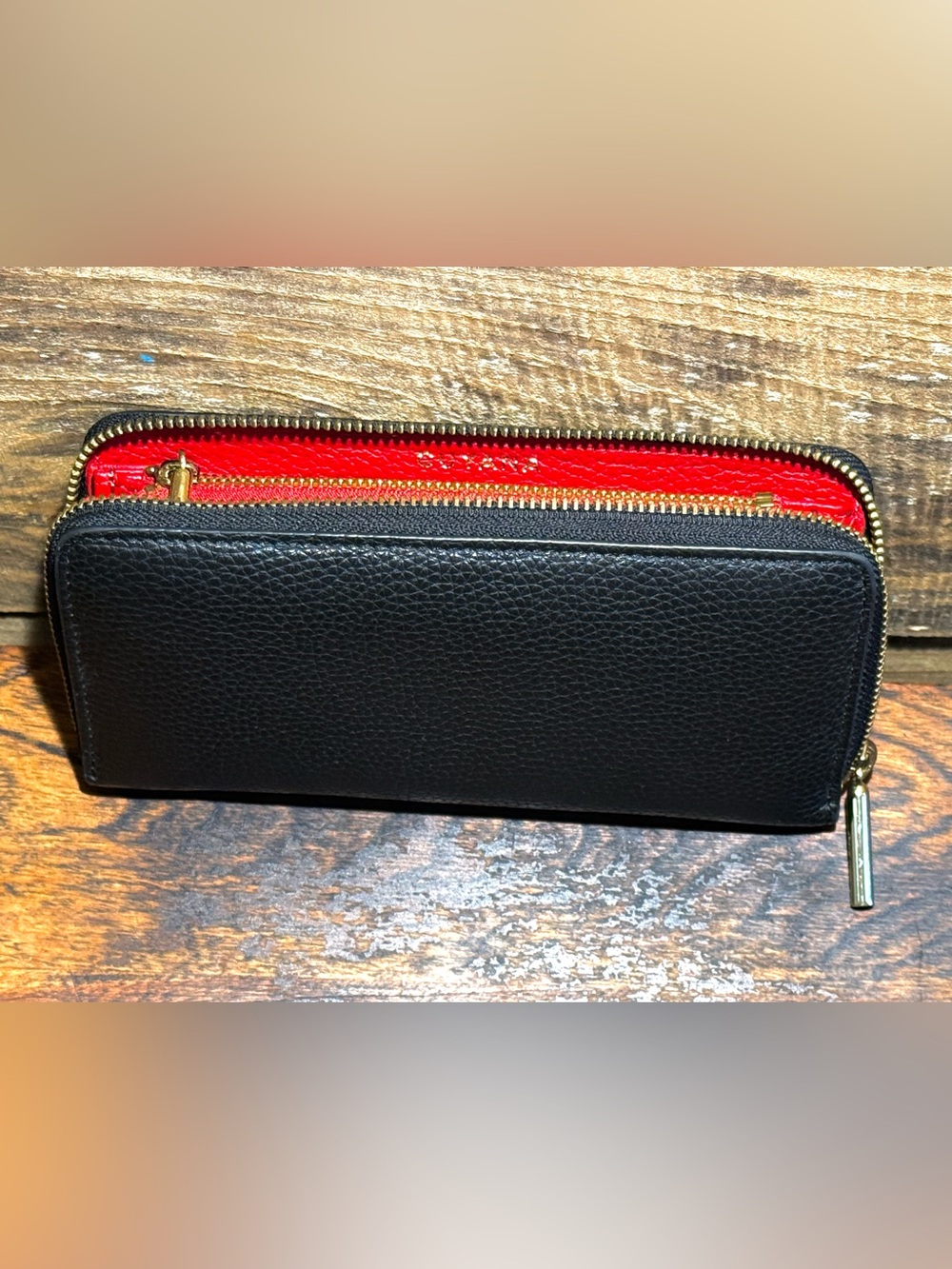 Cuyana Black Pebbled Leather Zip Wallet with Red Interior